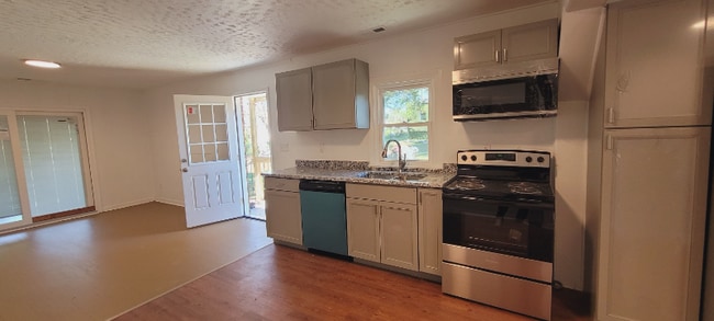 Photo - 315 St Mark St