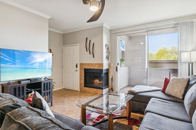 Building Photo - Furnished one bedroom with garage