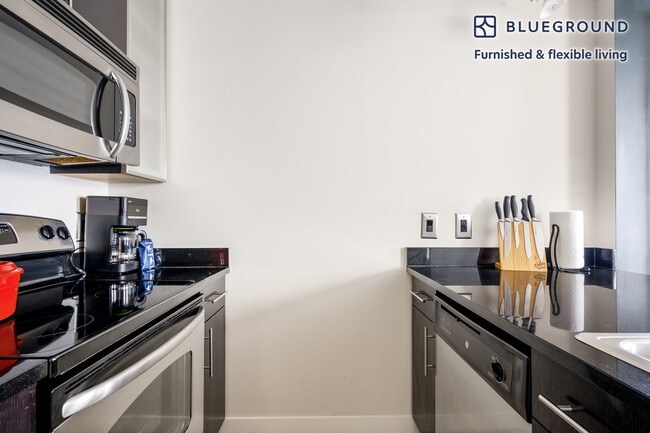 Photo - 733 15th St NW Unidad FL7-ID214