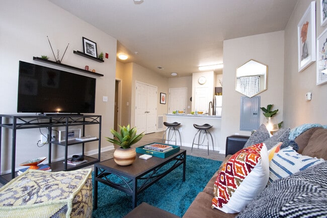 Building Photo - Rev Oxford