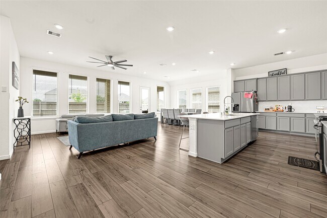 Photo - 31914 Lillie Lilac Ln