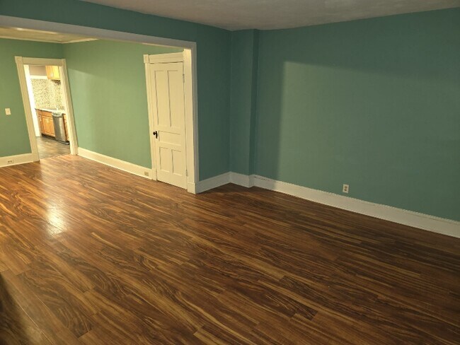 Photo - 15 Upson Ave