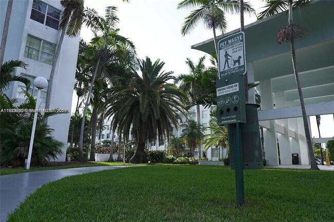 Photo - 494 NW 165th St Unidad C-105