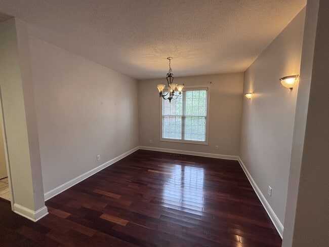 Photo - 305 Juniper Creek Blvd