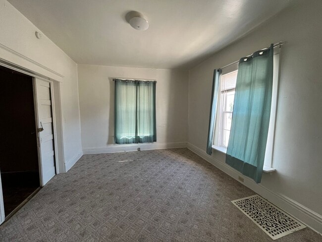Photo - 1642 Main St Unit A