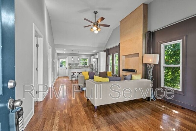 Building Photo - 335A Edith Ave Rental