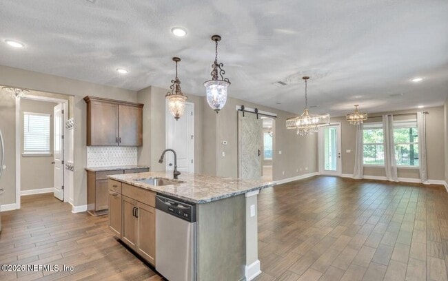 Photo - 230 Vista Lake Cir