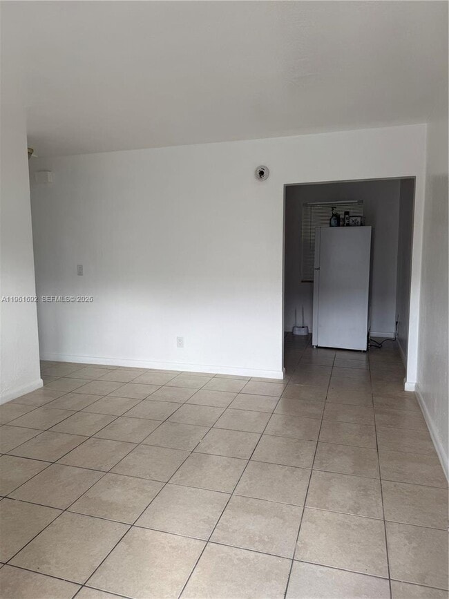 Photo - 14355 NE 6th Ave Unidad 5