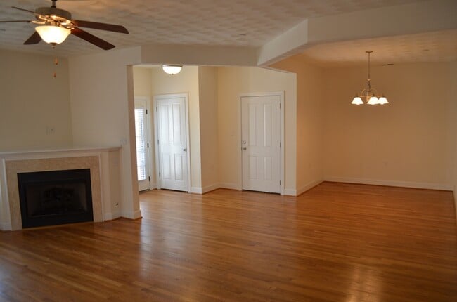 Photo - 915 Colley Ave