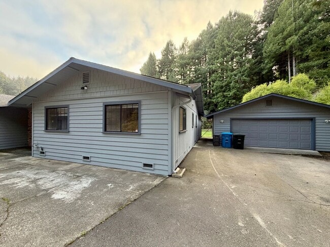 4036 Campton Rd
