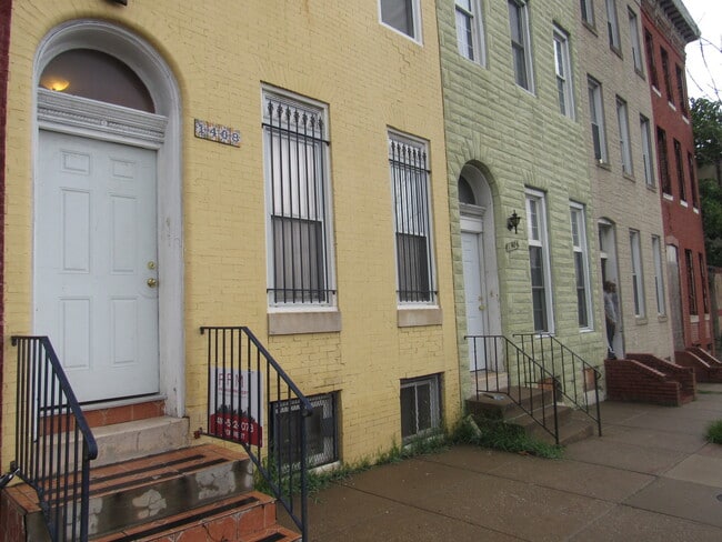 Building Photo - 1408 W Franklin St Unit 1408 W Franklin Street 2
