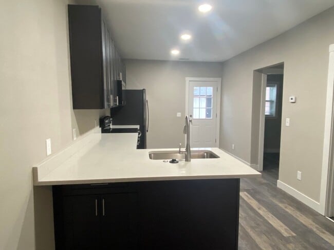 Photo - Beautifully remodeled 2 bed 1 bath unit in...