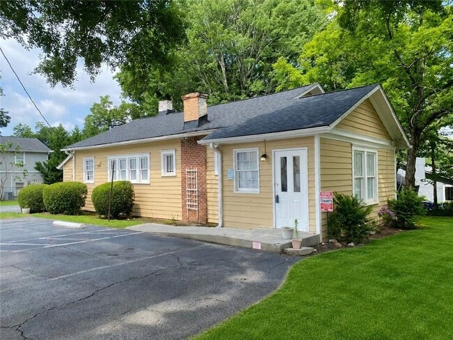 Photo - 175 Park Dr