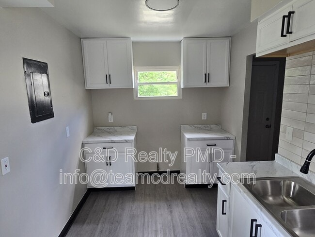 Photo - 4308 E 143rd St