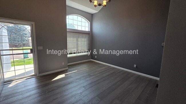 Photo - 5056 Weeping Willow Cir