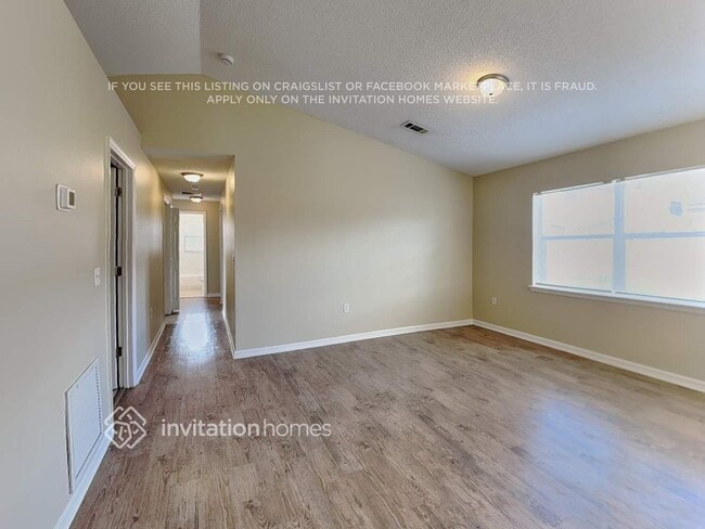 Photo - 8509 Blackberry Ave