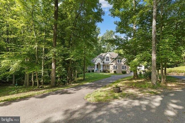 Photo - 17 Old Banks Dr