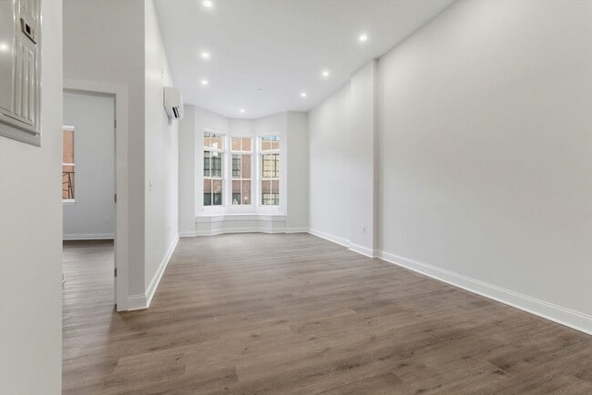 Photo - 19-25 Essex St Unit 203