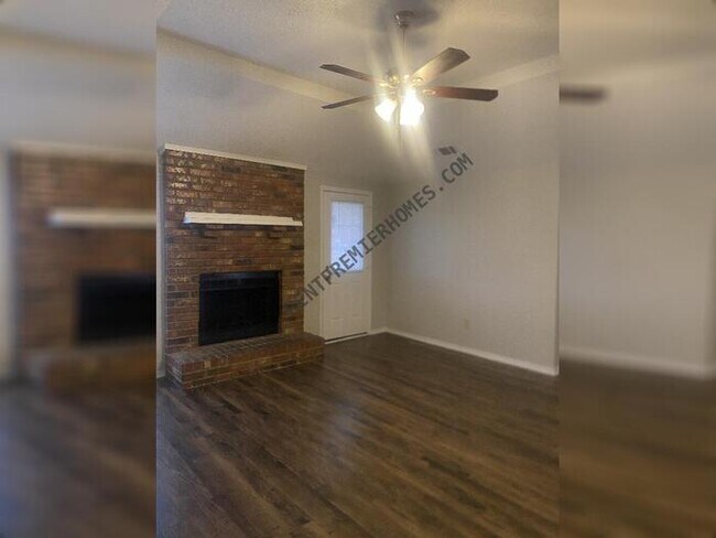 Photo - 104 Mesa Moor Dr