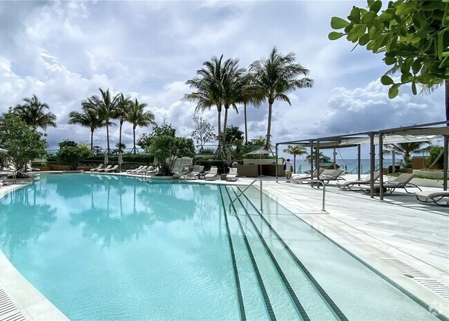 Building Photo - 18975 Collins Ave Unit 1605 Rental