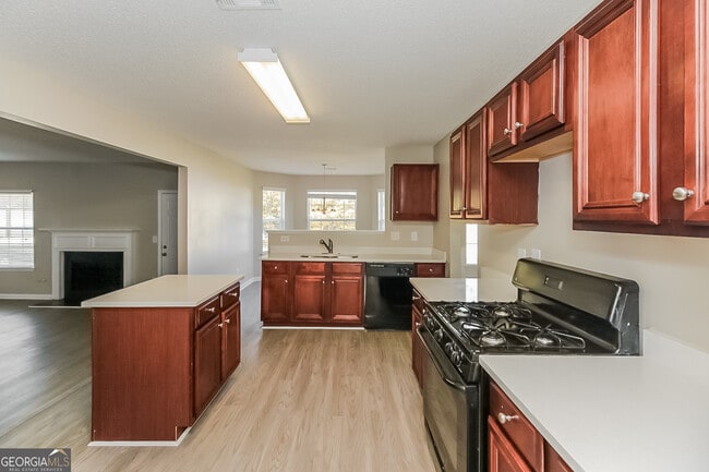 Photo - 4325 Holliday Rd