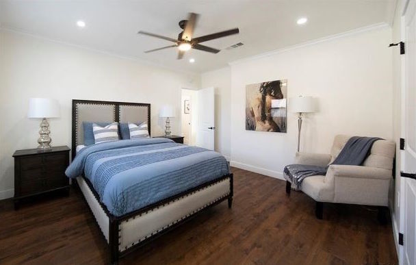 Photo - 4279 Walton Avenue Unidad Main room