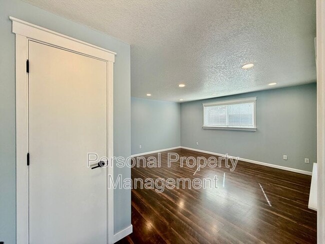 Photo - 9719 NE 60th Ave