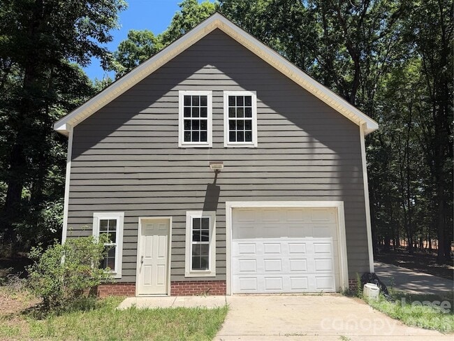150 Manitou Trail