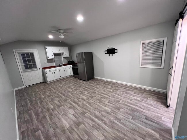 Photo - 21215 Yarbrough Rd