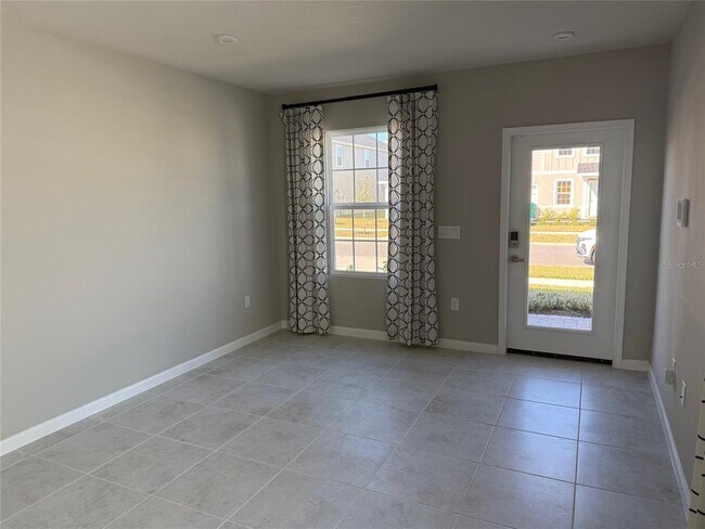 Photo - 1200 Port Blue Wy