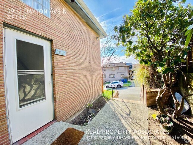 Building Photo - 3902 Dayton Ave N Rental