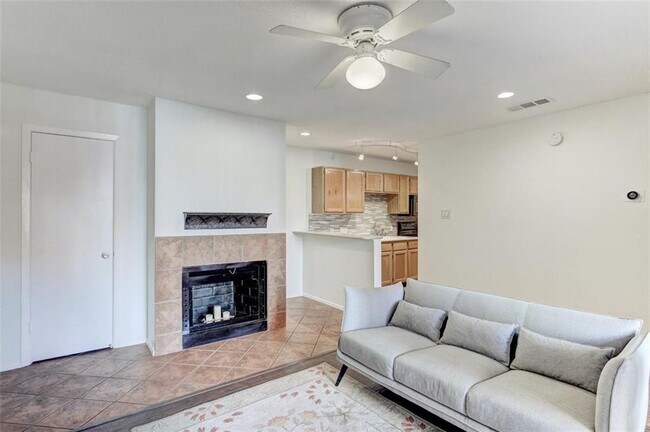 Photo - 3115 Helms St Unit 204