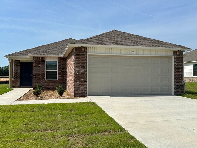 35 Foster Louis Ln