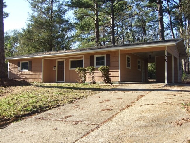 626 Meadowview Dr
