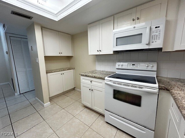 Photo - 4906 Victoria Dr Unit 412