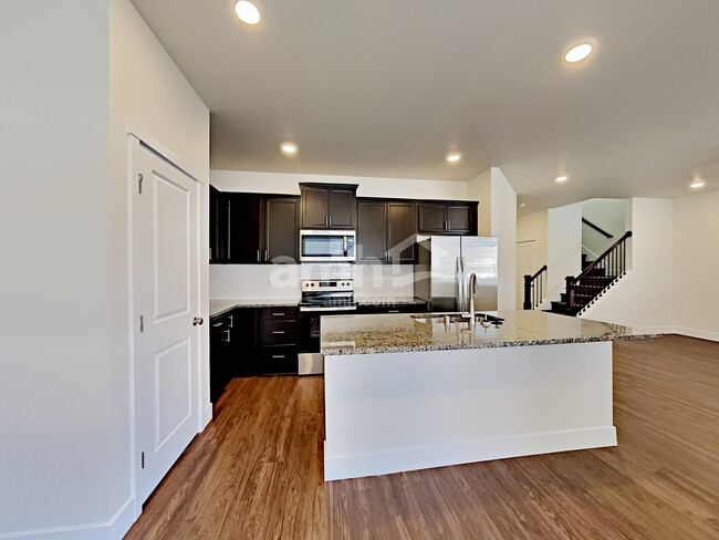 Photo - 12718 81 Ave Ct E