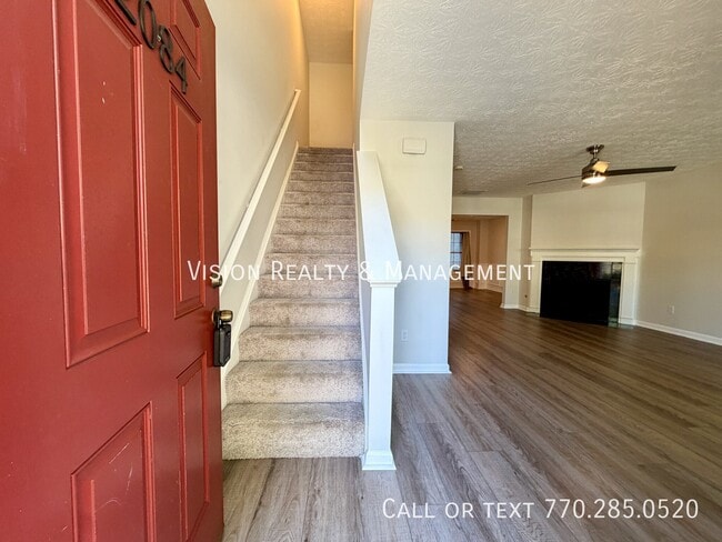 Photo - 2084 Manhattan Pkwy