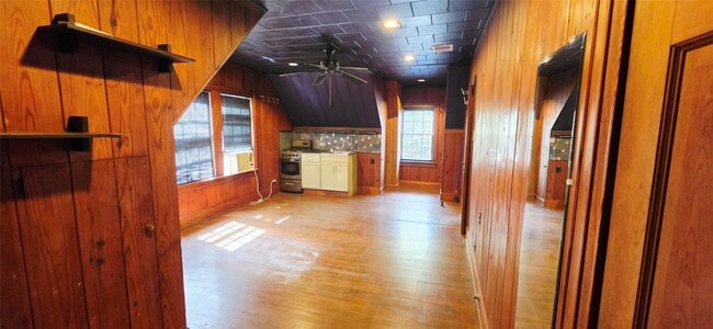 Building Photo - 8548 Findlay St
