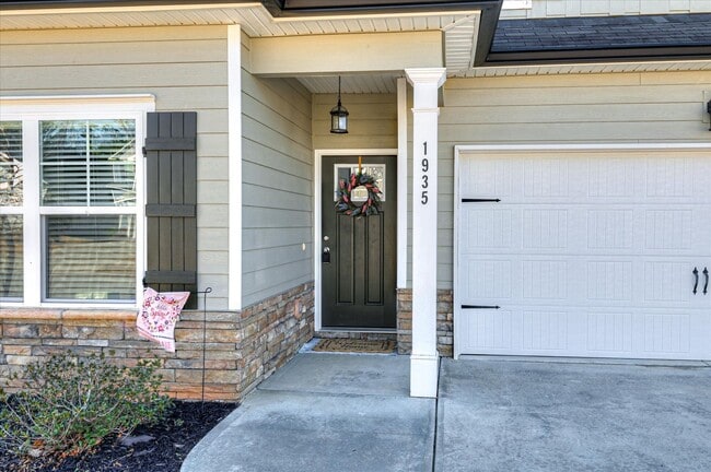 Photo - 1935 Preservation Cir