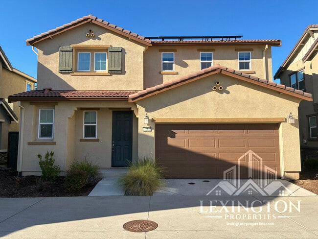 Building Photo - Elegant, 3BD/2.5BA, Sacramento Home in Nat...