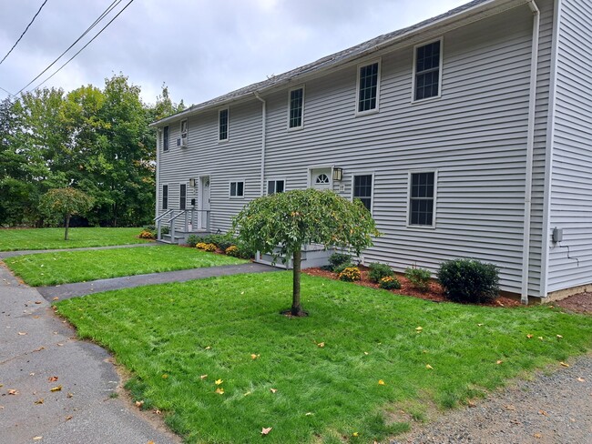 Building Photo - 17 Dartmouth St Unit 17 Rental