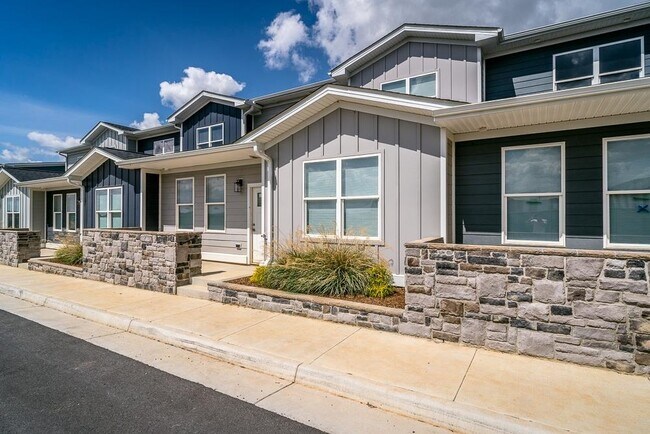 1524 Crownpoint Dr