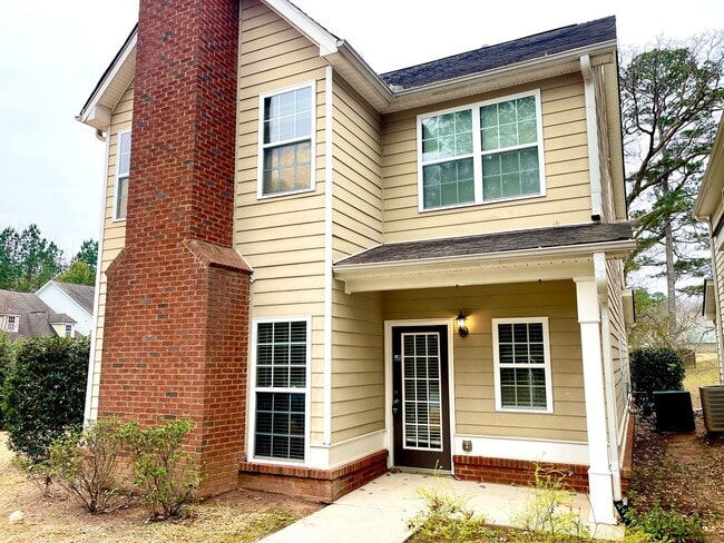 Photo - Welcome to this stunning two-story home located in the vibrant community of Newnan, GA.