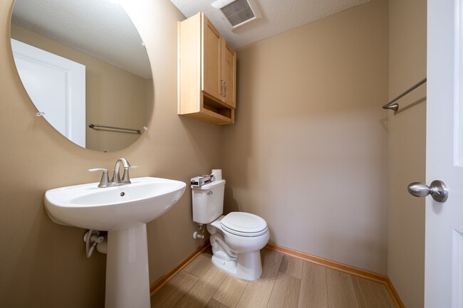 Photo - 9585 Madison Dr