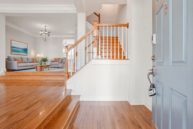 Photo - 1022 Crestfield Dr