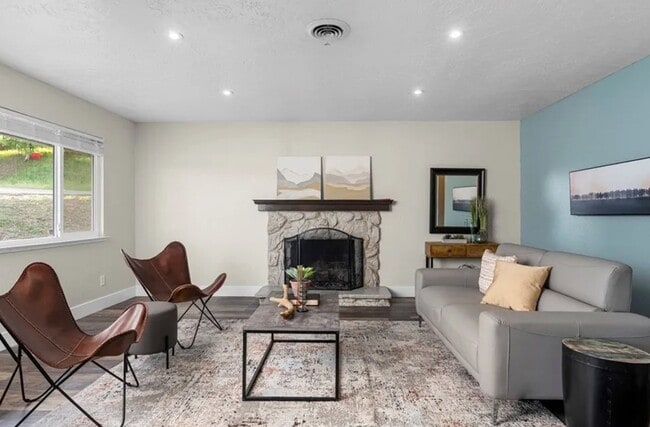 Photo - 22 Coventry Dr