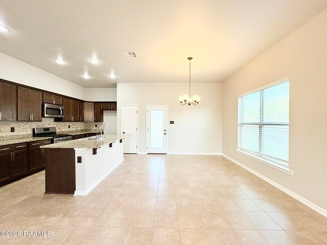 Photo - 129 Gray Birch Lp