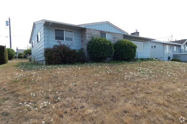Building Photo - Double View Dandy Rental