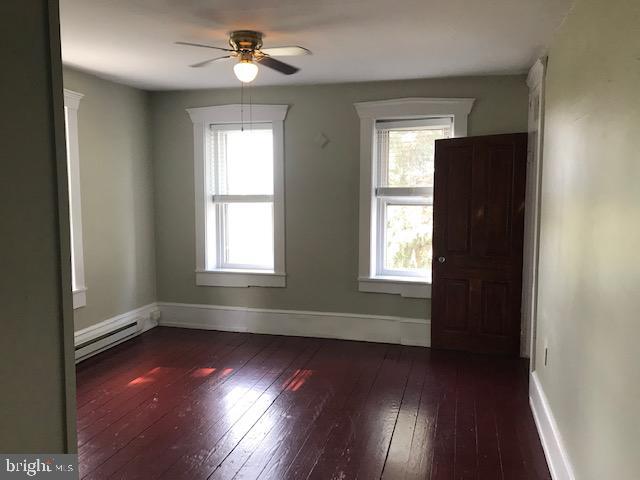 Photo - 446 E Main St