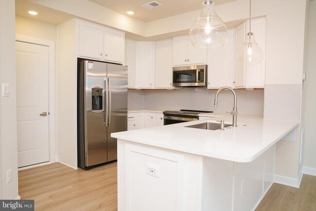 Photo - 21793 Express Ter Unit 125